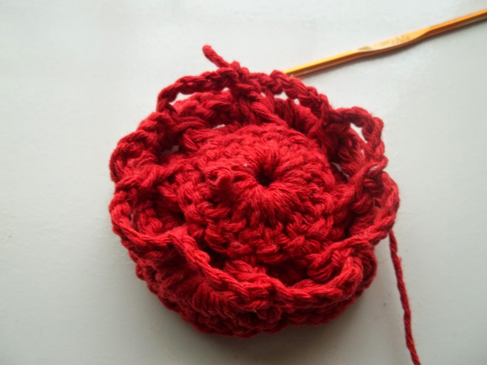 Granny Square With 3D Rose Tutorial - Manual Crafts