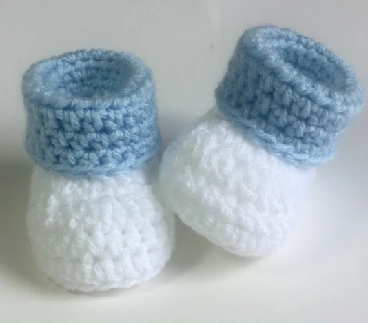 Baby Booties Free crochet pattern